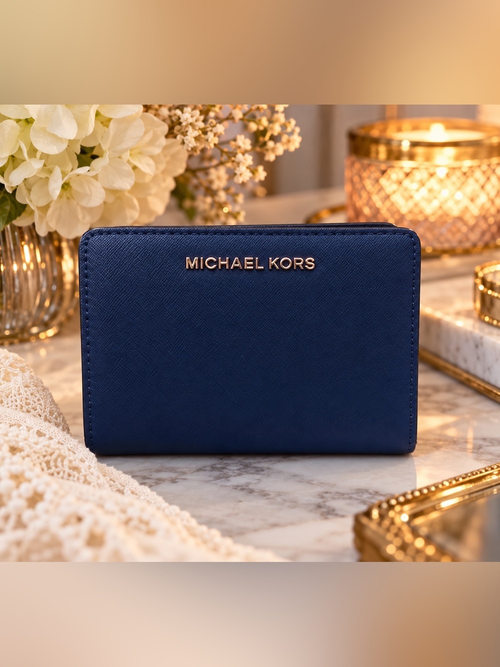 Michael Kors Dark Navy Saffiano Leather Compact Wallet W Silver Hardware(EUC) 💙